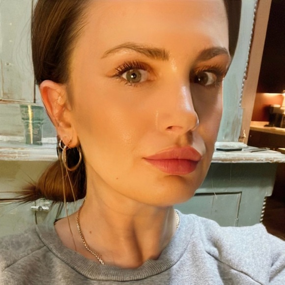 Meet your Posher, Jillian - Picture 1 of 1